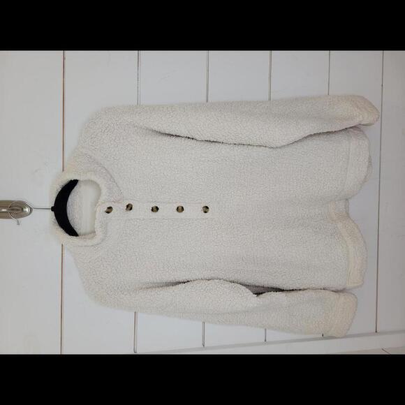 Aerie medium cream super fuzzy pullover shirt - Picture 1 of 5